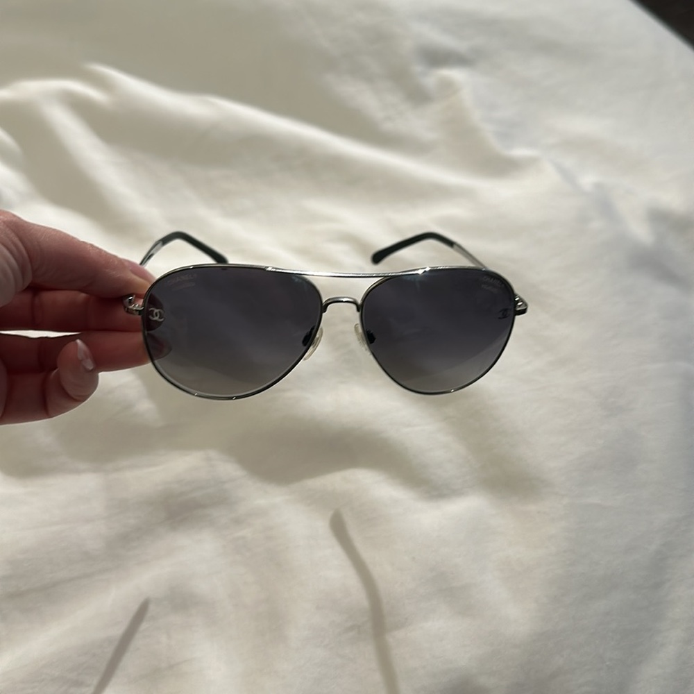 CHANEL AVIATOR SUNGLASSES - Picture 5 of 9